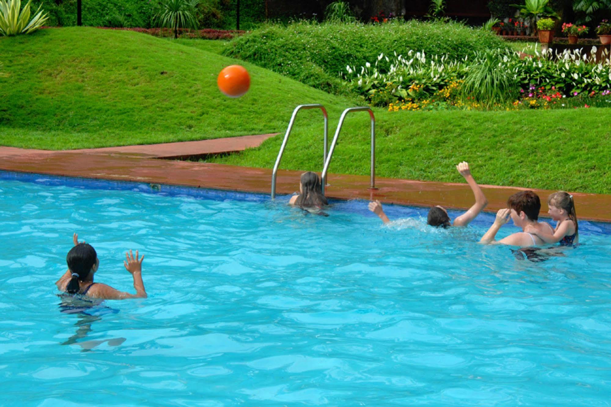 Carmelia Haven Resort Thekkady Eksteriør billede